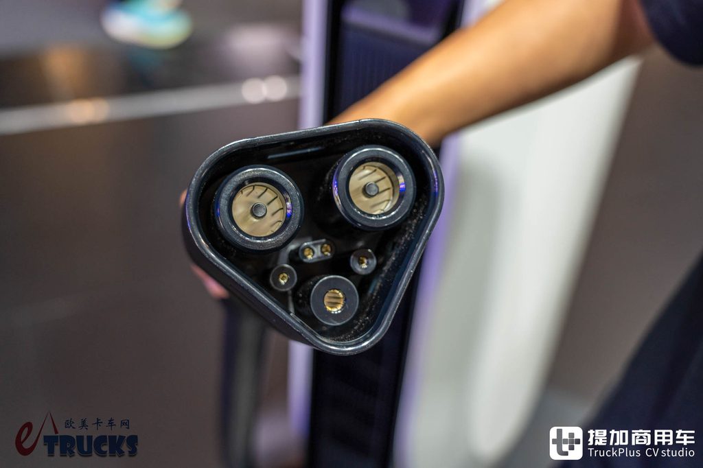 IAA 2026: ¿el camión eléctrico más avanzado del mundo? En realidad, lleno de compromisos — análisis a fondo del Tesla Semi