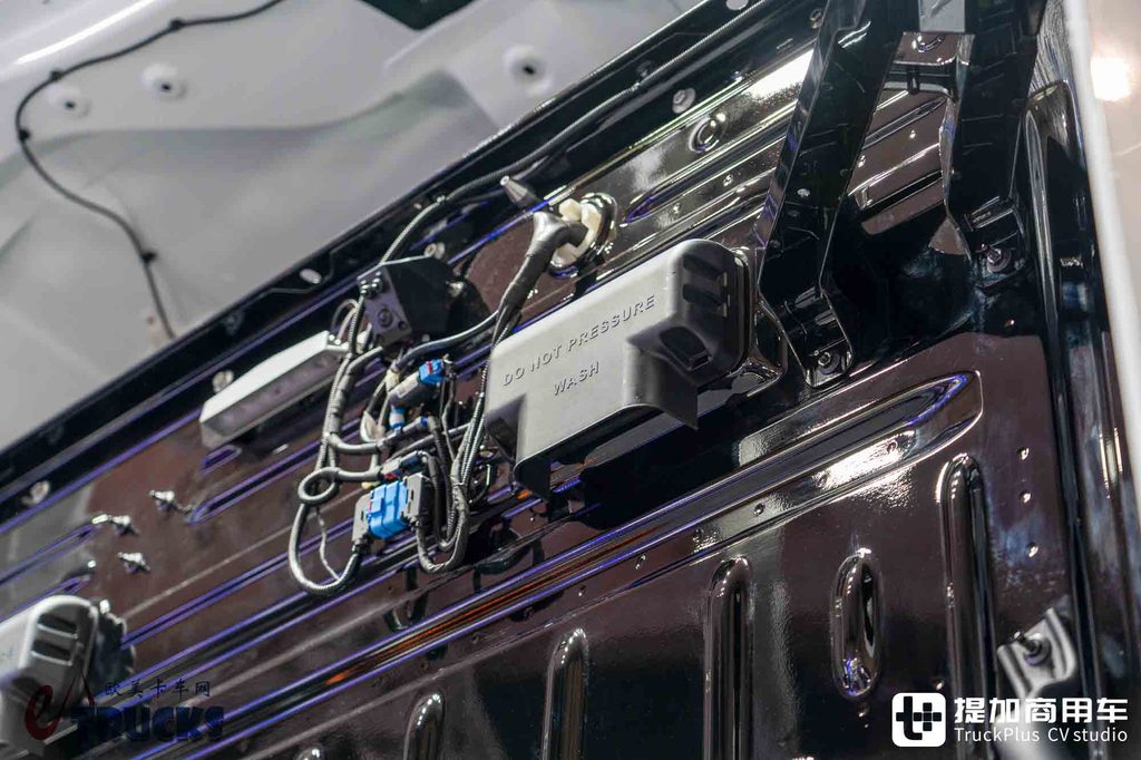IAA 2026: ¿el camión eléctrico más avanzado del mundo? En realidad, lleno de compromisos — análisis a fondo del Tesla Semi