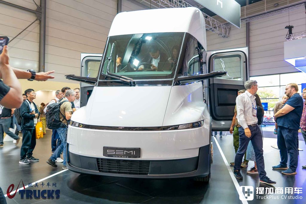 IAA 2026: ¿el camión eléctrico más avanzado del mundo? En realidad, lleno de compromisos — análisis a fondo del Tesla Semi