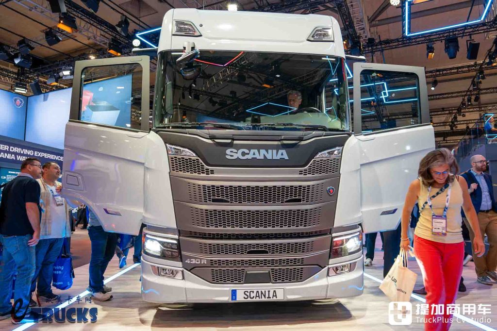 IAA 2026: ¿nueva cara frontal, tiradores ocultos y retrovisores electrónicos? Análisis a fondo del nuevo tractor Scania Dynamic 430 R