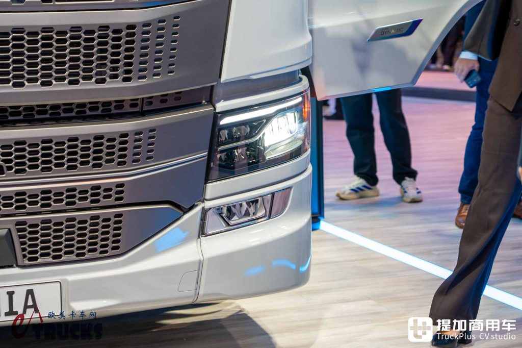 IAA 2026: ¿nueva cara frontal, tiradores ocultos y retrovisores electrónicos? Análisis a fondo del nuevo tractor Scania Dynamic 430 R