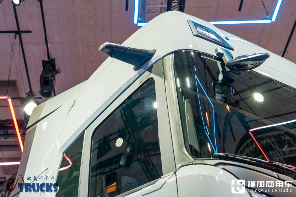 IAA 2026: ¿nueva cara frontal, tiradores ocultos y retrovisores electrónicos? Análisis a fondo del nuevo tractor Scania Dynamic 430 R