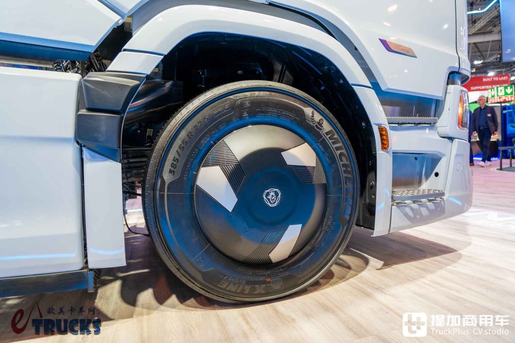 IAA 2026: ¿nueva cara frontal, tiradores ocultos y retrovisores electrónicos? Análisis a fondo del nuevo tractor Scania Dynamic 430 R