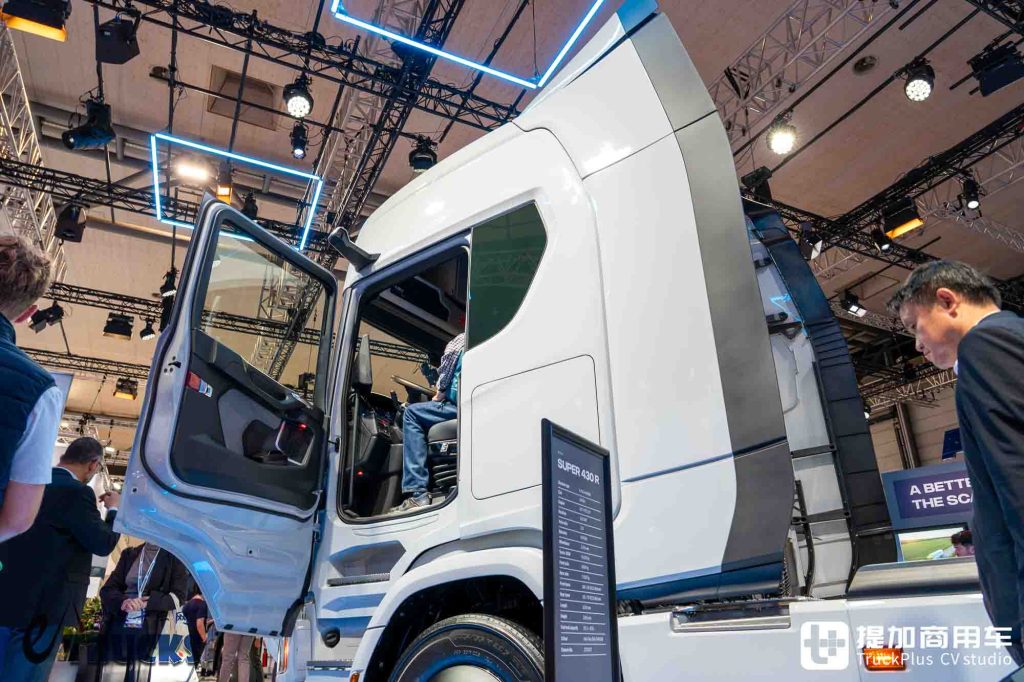 IAA 2026: ¿nueva cara frontal, tiradores ocultos y retrovisores electrónicos? Análisis a fondo del nuevo tractor Scania Dynamic 430 R