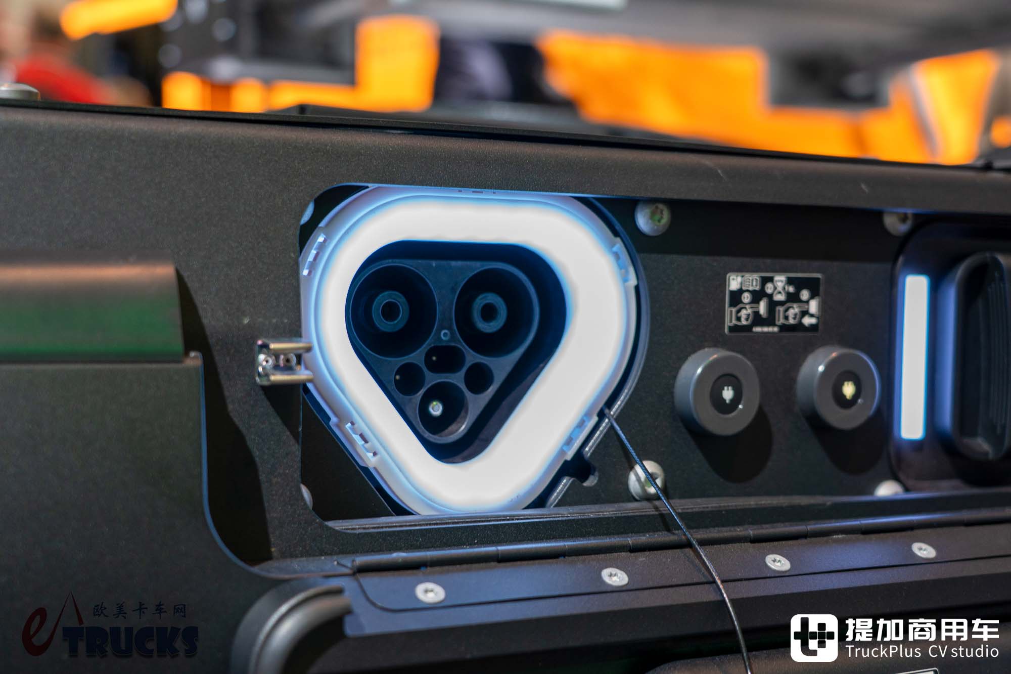 IAA 2026: ¿un camión eléctrico de larga distancia también puede jugar a la quinta rueda baja? Análisis a fondo del tractor Mercedes-Benz eActros Lowliner