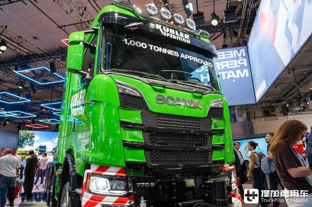IAA 2026: ¡llegó el rey de las mil toneladas de Scania! Tracción 8x6 con V8 de 770 CV — análisis a fondo del tractor 770 S para transporte de grandes cargas