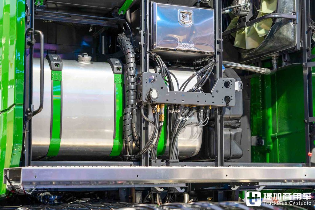 IAA 2026: ¡llegó el rey de las mil toneladas de Scania! Tracción 8x6 con V8 de 770 CV — análisis a fondo del tractor 770 S para transporte de grandes cargas