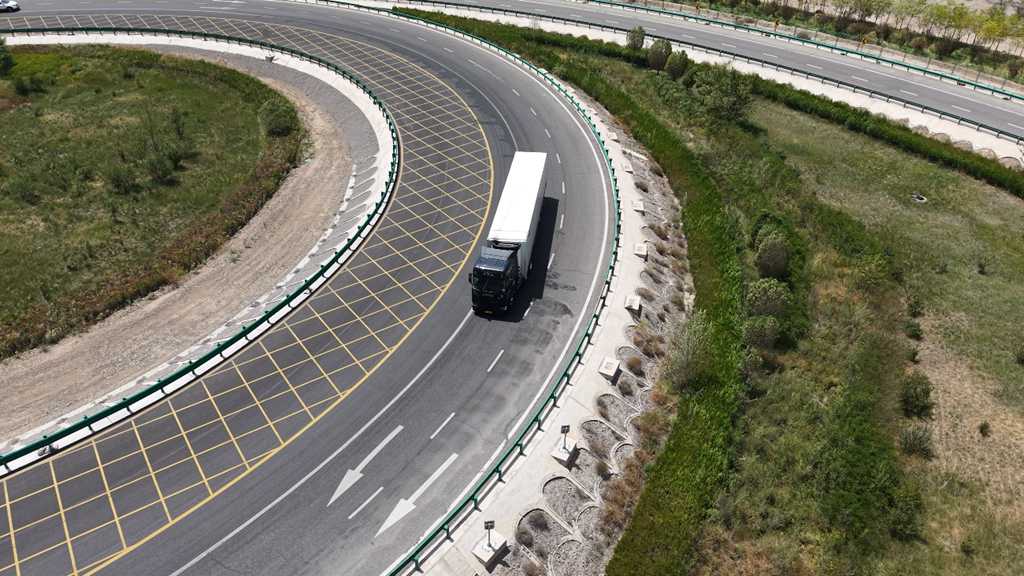 El camión pesado NEXT ERA: corre las rutas chinas rentables con un “corazón chino”