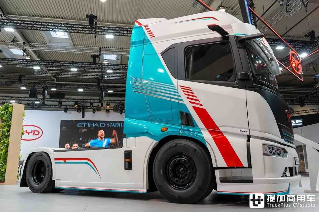 IAA 2026: ¡tracción eléctrica de 1.000 CV + carga de megavatios, y cinco estrellas de seguridad! Análisis completo del tractor eléctrico puro BYD ETT 44