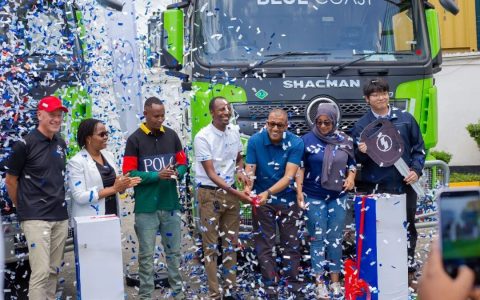Camiones pesados SHACMAN X3000 CNG entregados al mercado de África Oriental