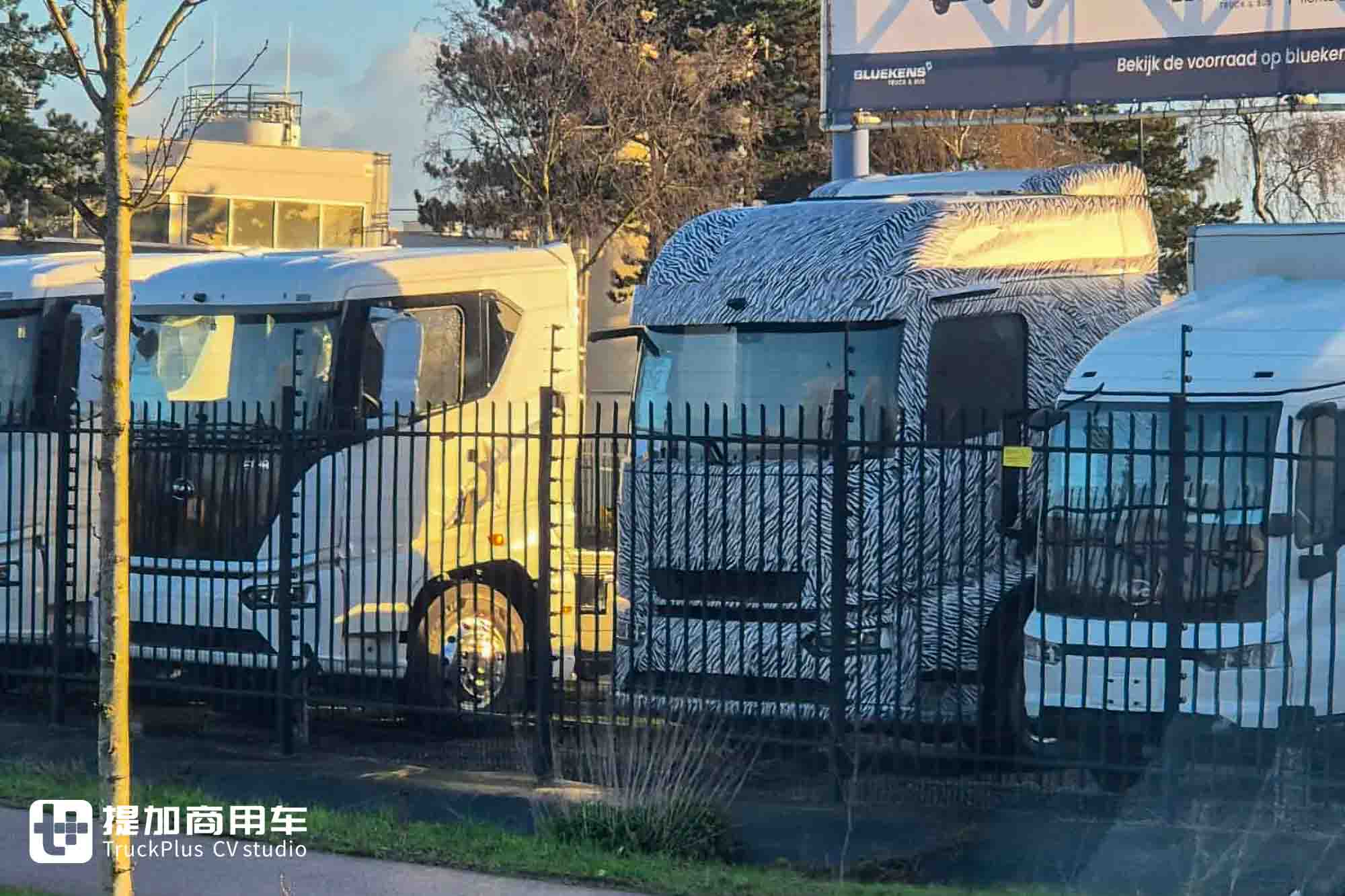 ¿Matrícula de Guangdong en los Países Bajos? Filtradas las pruebas en carretera del camión pesado eléctrico de larga distancia de BYD, cuenta atrás para el debut en IAA
