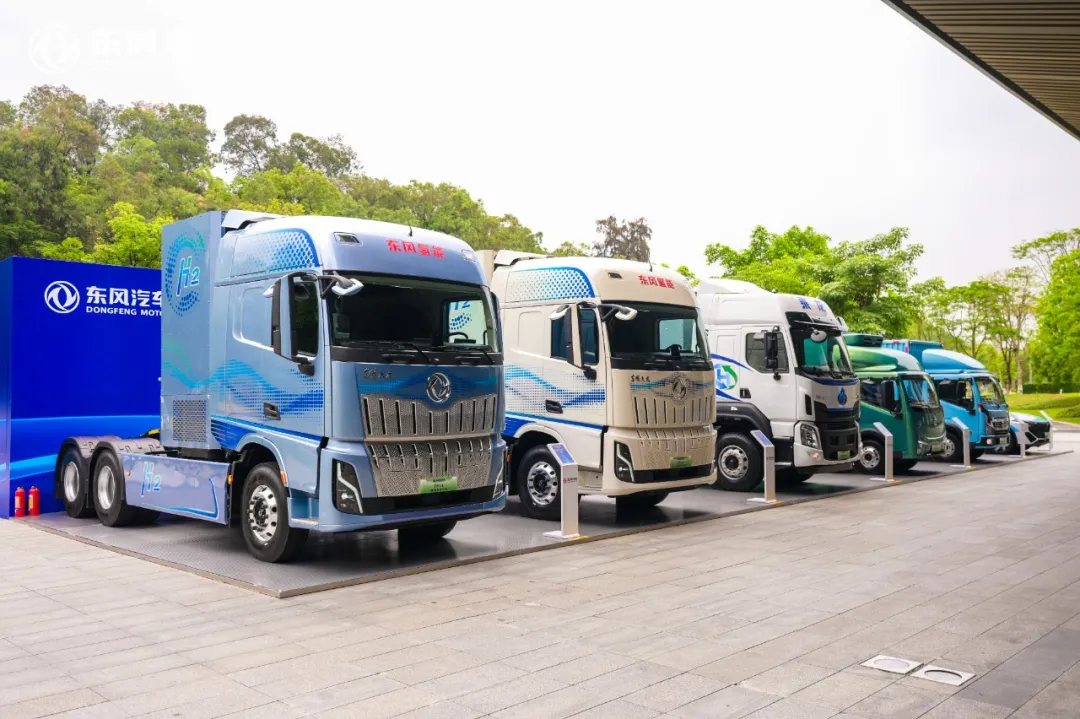 Veteranos como Sinotruk y FAW Jiefang compiten, nuevos actores como Farizon y BYD irrumpen: cuando el «camión chino» se encuentra con el «terreno europeo», inventario de la fuerza de los camiones chinos en el Salón de Vehículos Comerciales de Hanóver 2026