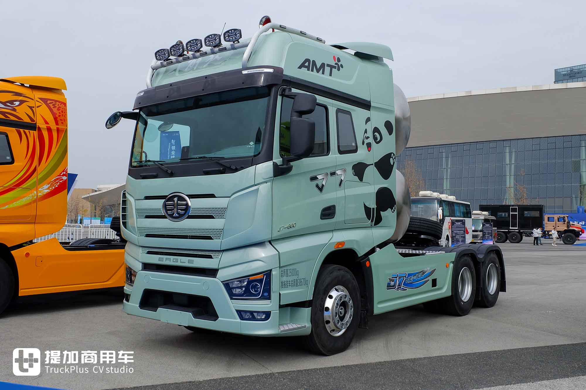 Veteranos como Sinotruk y FAW Jiefang compiten, nuevos actores como Farizon y BYD irrumpen: cuando el «camión chino» se encuentra con el «terreno europeo», inventario de la fuerza de los camiones chinos en el Salón de Vehículos Comerciales de Hanóver 2026