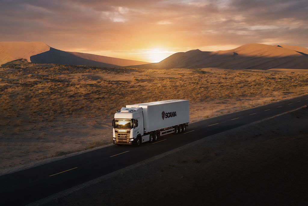 El tractor Scania SUPER 6×4 se lanza oficialmente, ampliando escenarios de transporte diversos