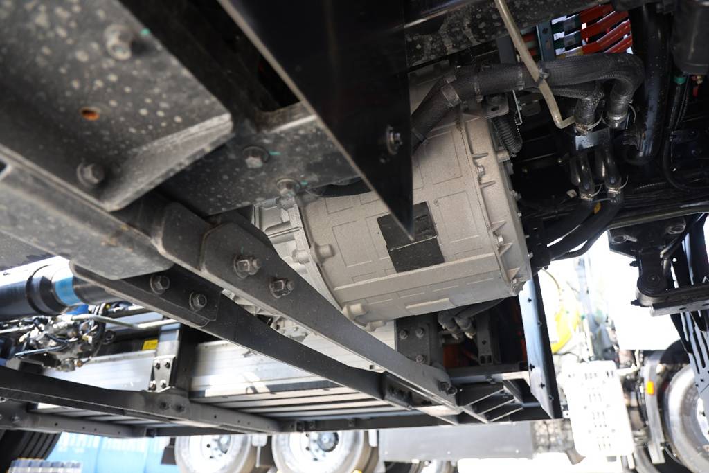 ¡80% en 18 minutos! El Dongfeng Tianlong KH lanza un camión pesado de carga ultrarrápida con cabina totalmente renovada