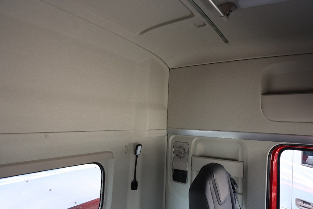 ¡80% en 18 minutos! El Dongfeng Tianlong KH lanza un camión pesado de carga ultrarrápida con cabina totalmente renovada