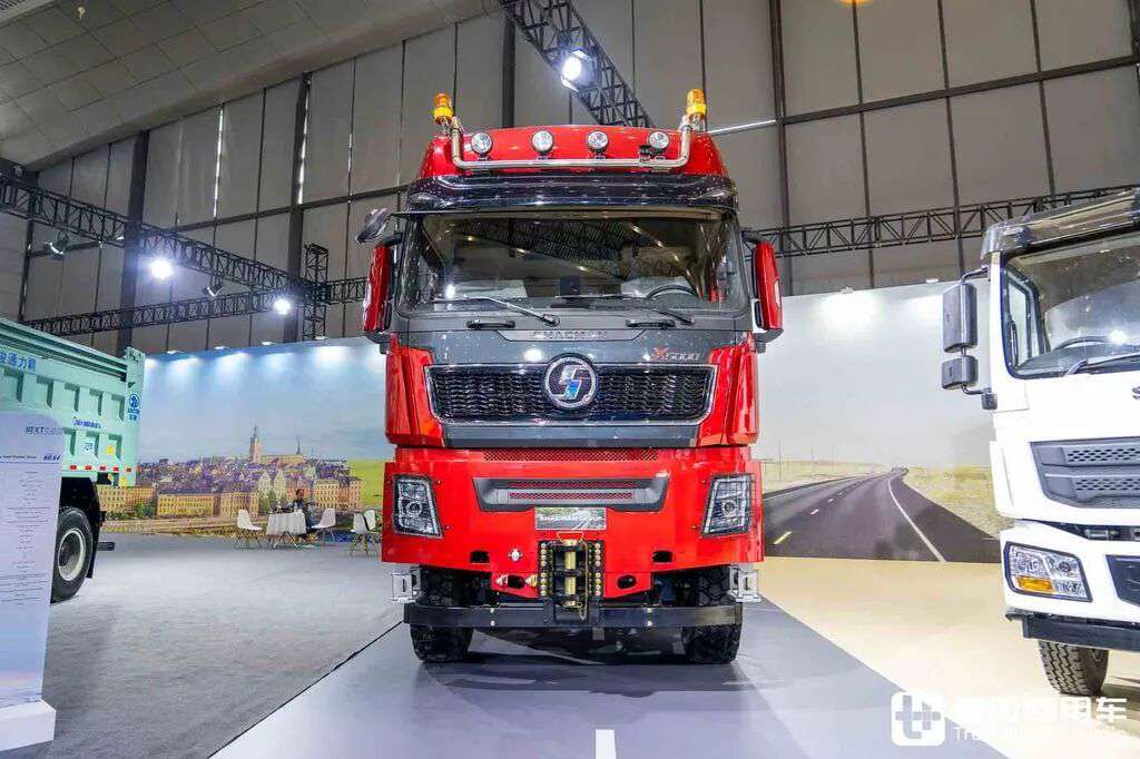 ¿El tractor de gran tonelaje más potente de China? 8×8 + transmisión automática + 660 CV: fotos en profundidad del Shaanxi Delong X5000