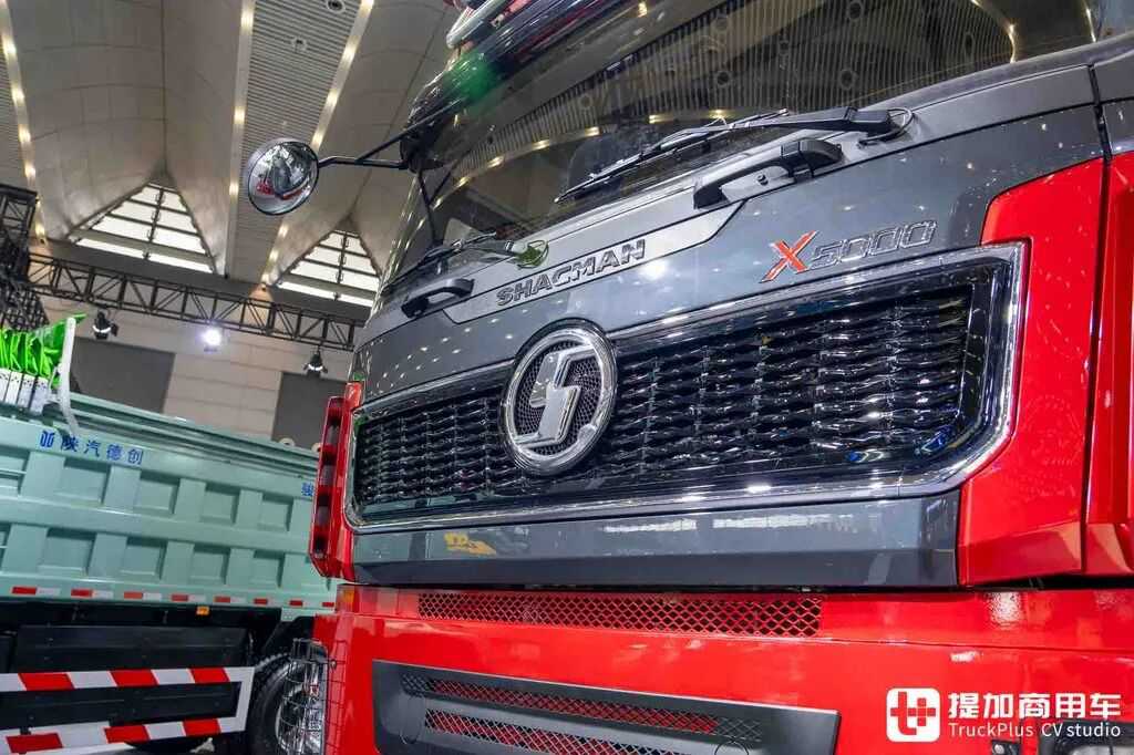 ¿El tractor de gran tonelaje más potente de China? 8×8 + transmisión automática + 660 CV: fotos en profundidad del Shaanxi Delong X5000