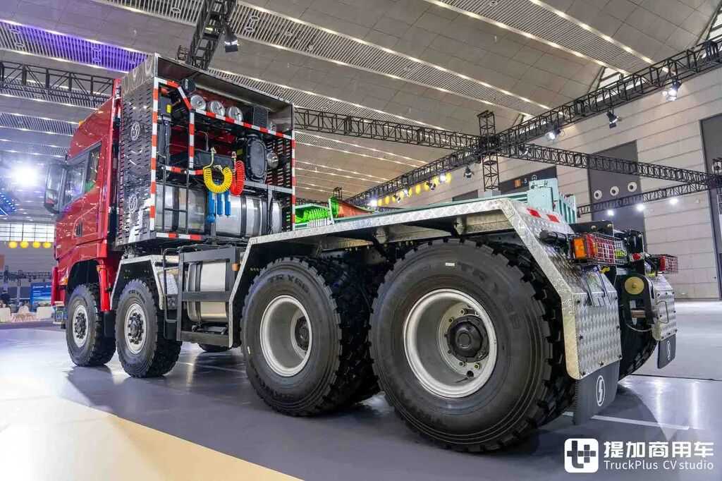 ¿El tractor de gran tonelaje más potente de China? 8×8 + transmisión automática + 660 CV: fotos en profundidad del Shaanxi Delong X5000