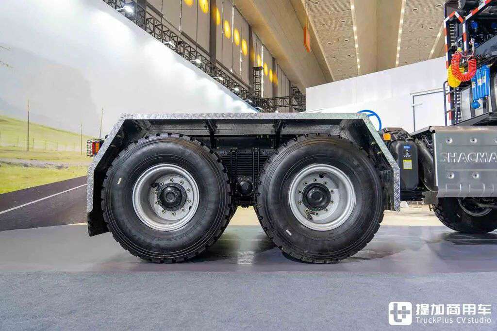 ¿El tractor de gran tonelaje más potente de China? 8×8 + transmisión automática + 660 CV: fotos en profundidad del Shaanxi Delong X5000