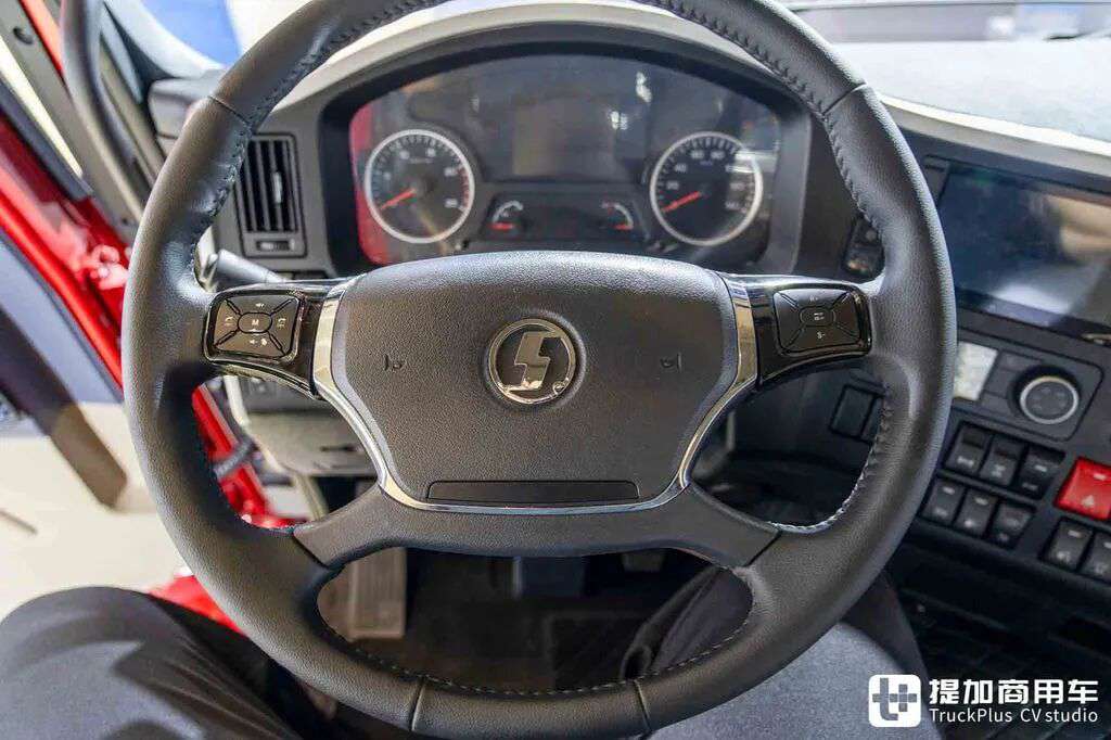¿El tractor de gran tonelaje más potente de China? 8×8 + transmisión automática + 660 CV: fotos en profundidad del Shaanxi Delong X5000