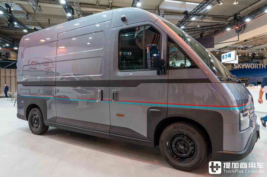 ¿Una furgoneta BYD difícil de ver en el mercado local? Opción de tracción total y descarga externa — BYD E-Vali a fondo