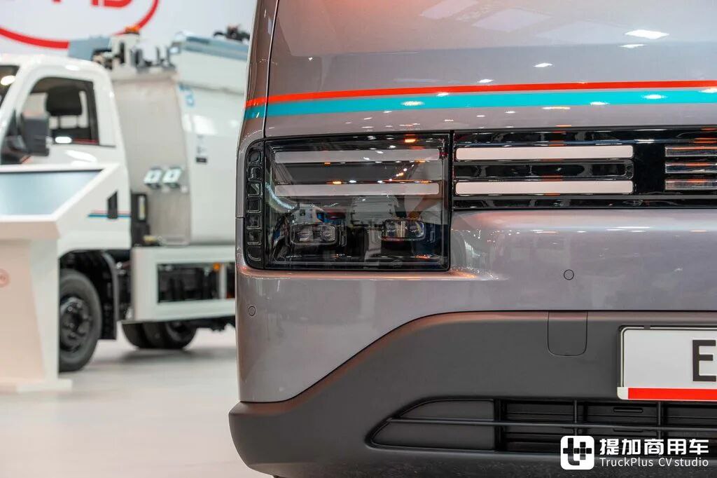 ¿Una furgoneta BYD difícil de ver en el mercado local? Opción de tracción total y descarga externa — BYD E-Vali a fondo